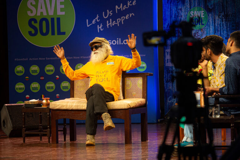  Youth and Truth: An Afternoon with Sadhguru